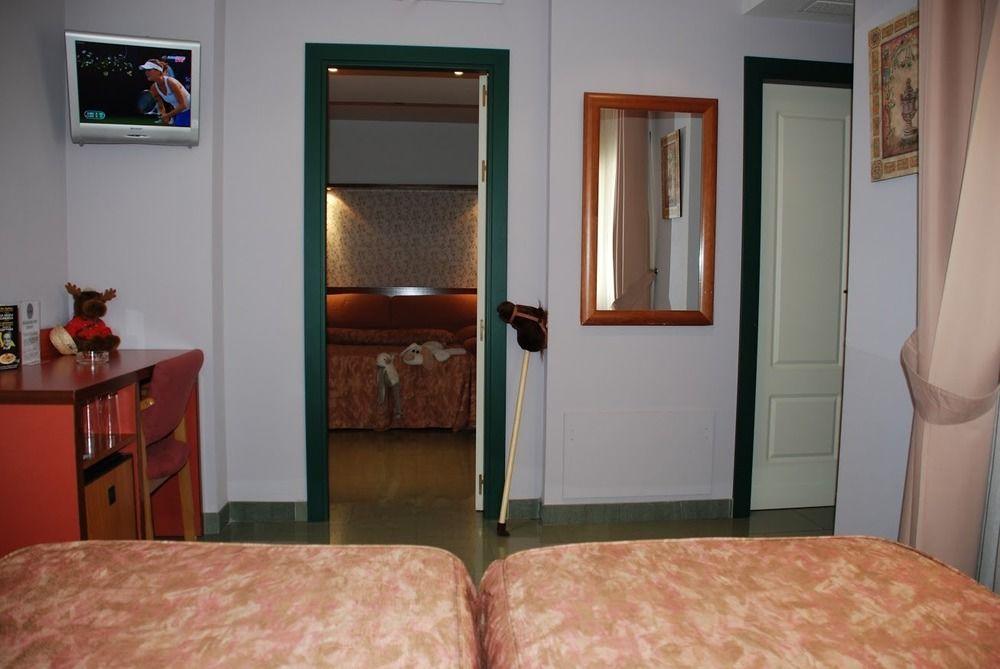 Hotel Jardin De Aranjuez Dış mekan fotoğraf